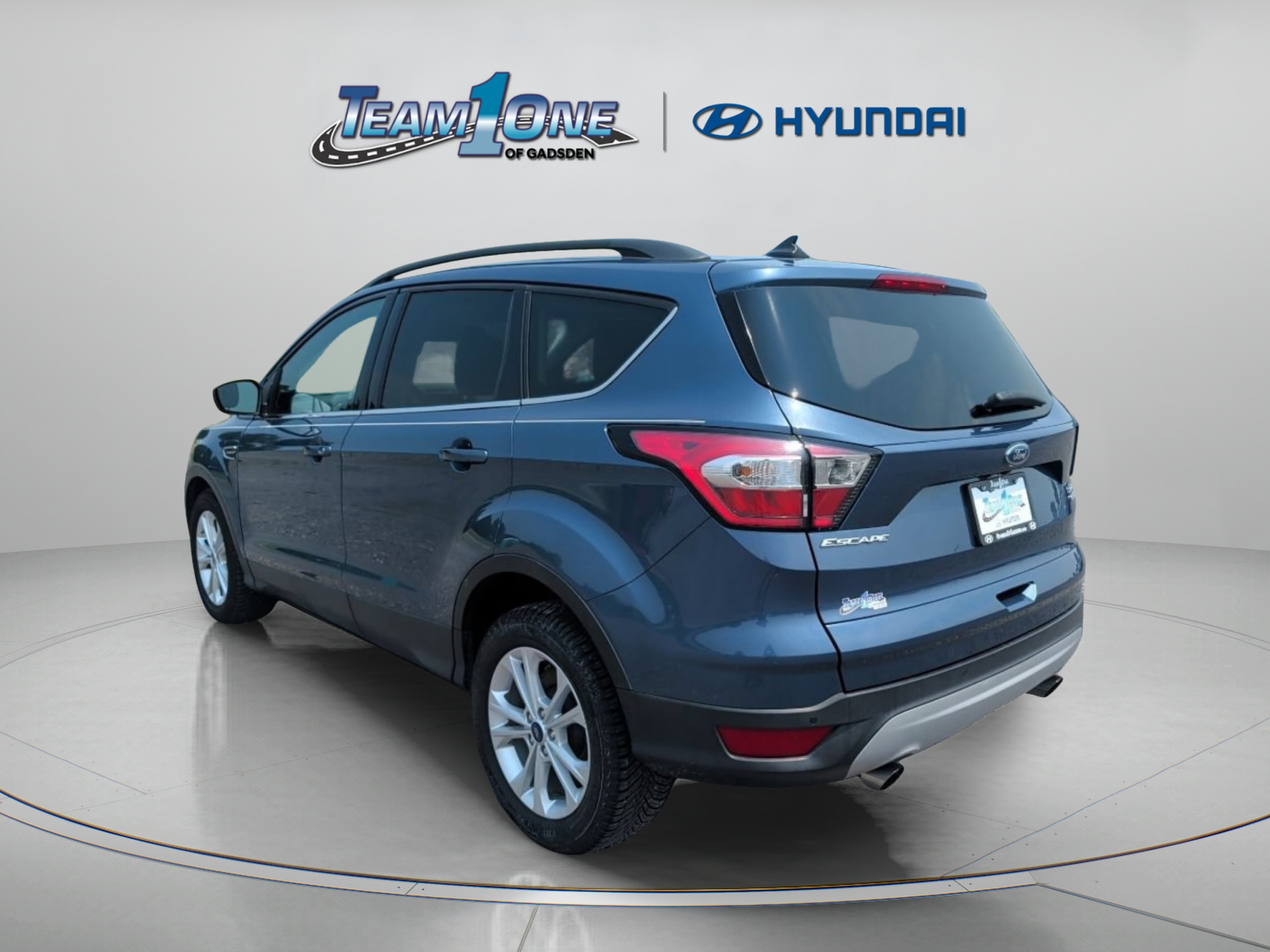 Used 2018 Blue Metallic Ford SEL image 6
