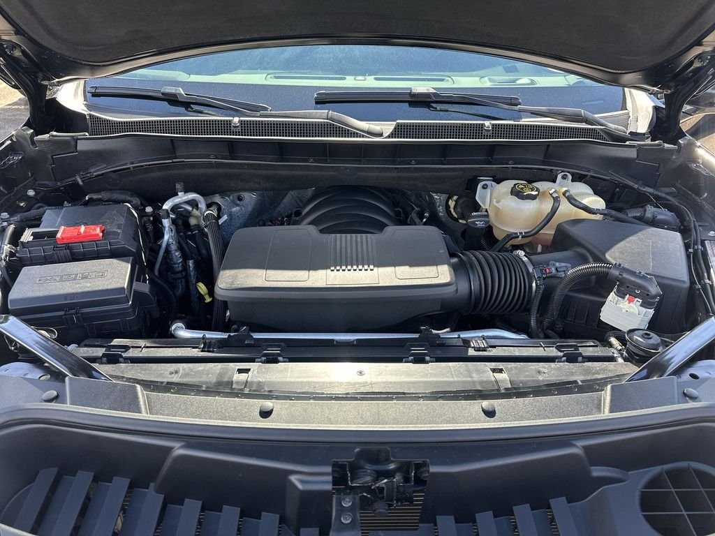 Used 2022 Black Chevrolet Z71 image 34
