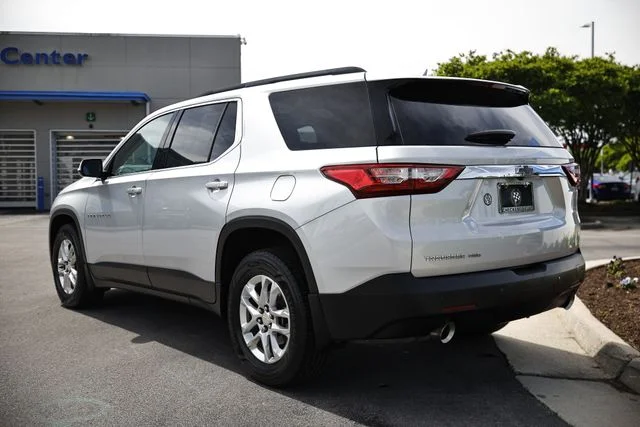 Used 2020 Silver Ice Metallic Chevrolet 3LT image 5