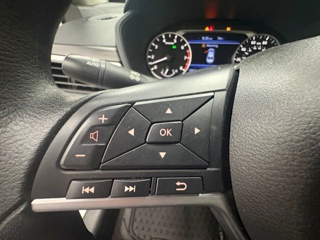 Used 2025 White Nissan 2.5 SV image 21