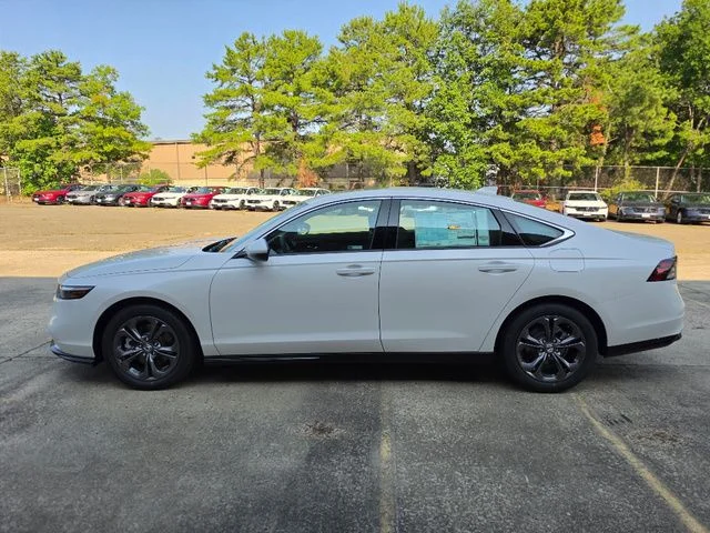 New 2026 Platinum White Pearl Honda EX-L image 3