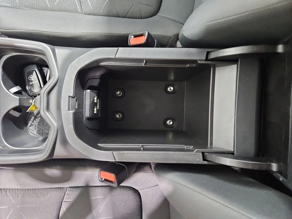 Used 2021  Toyota XLE image 26