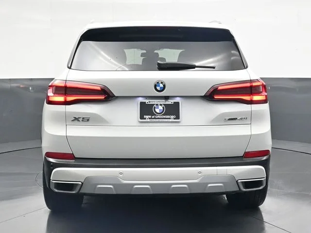 Used 2023 White BMW sDrive40i image 6
