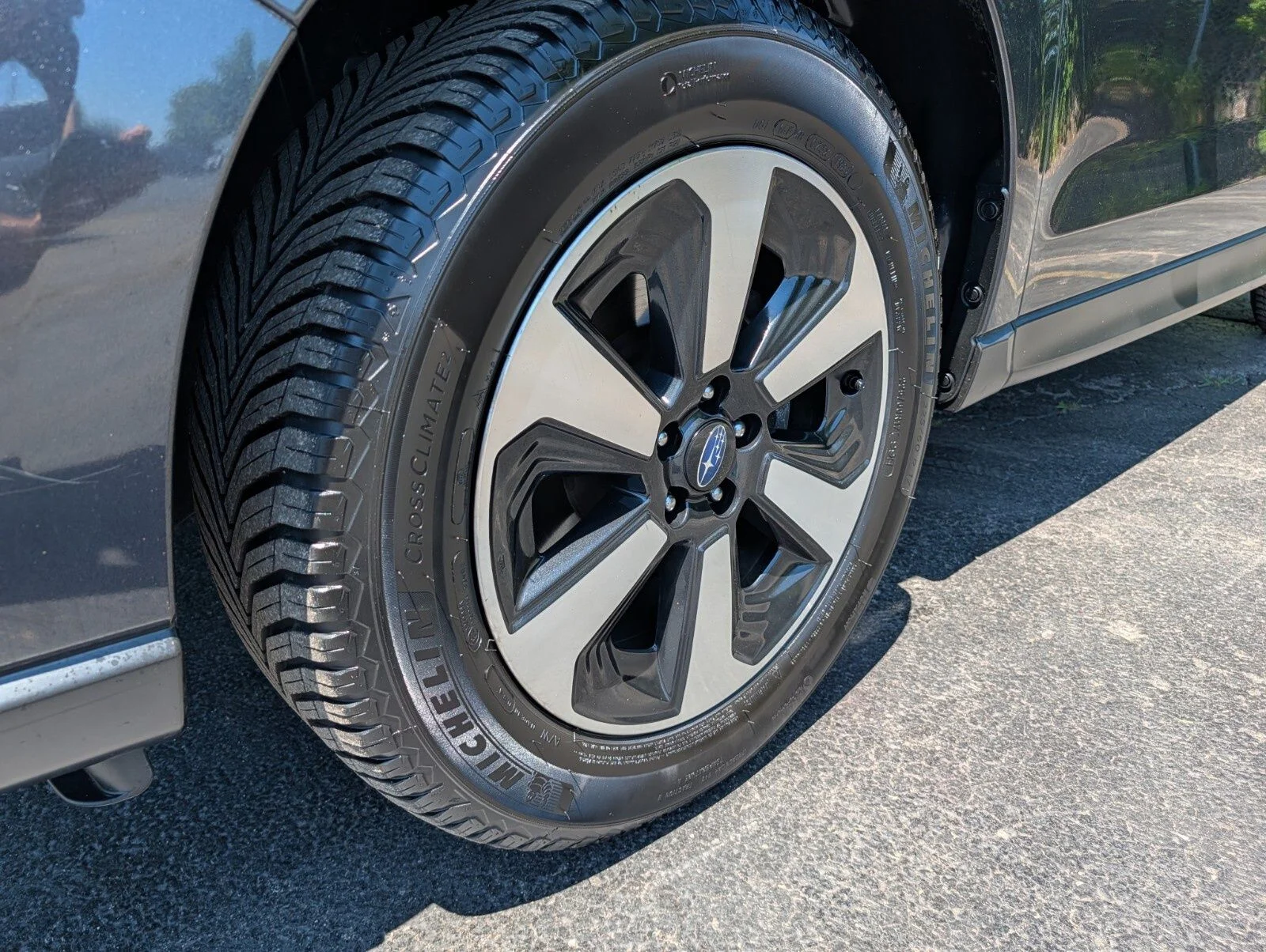 Used 2018 Gray Subaru 2.5i image 13