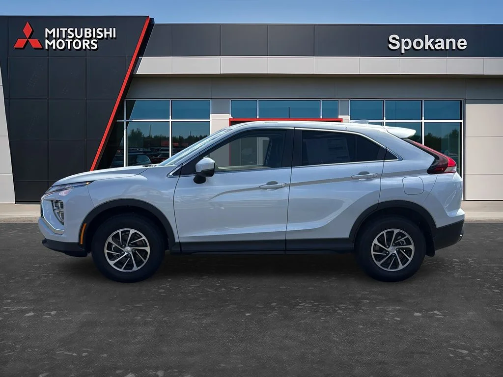 New 2026 White Diamond Mitsubishi ES image 4