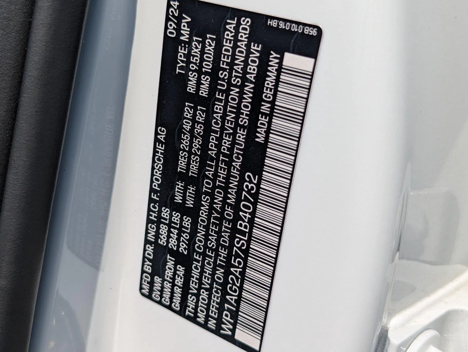 Used 2025 White Porsche S image 38