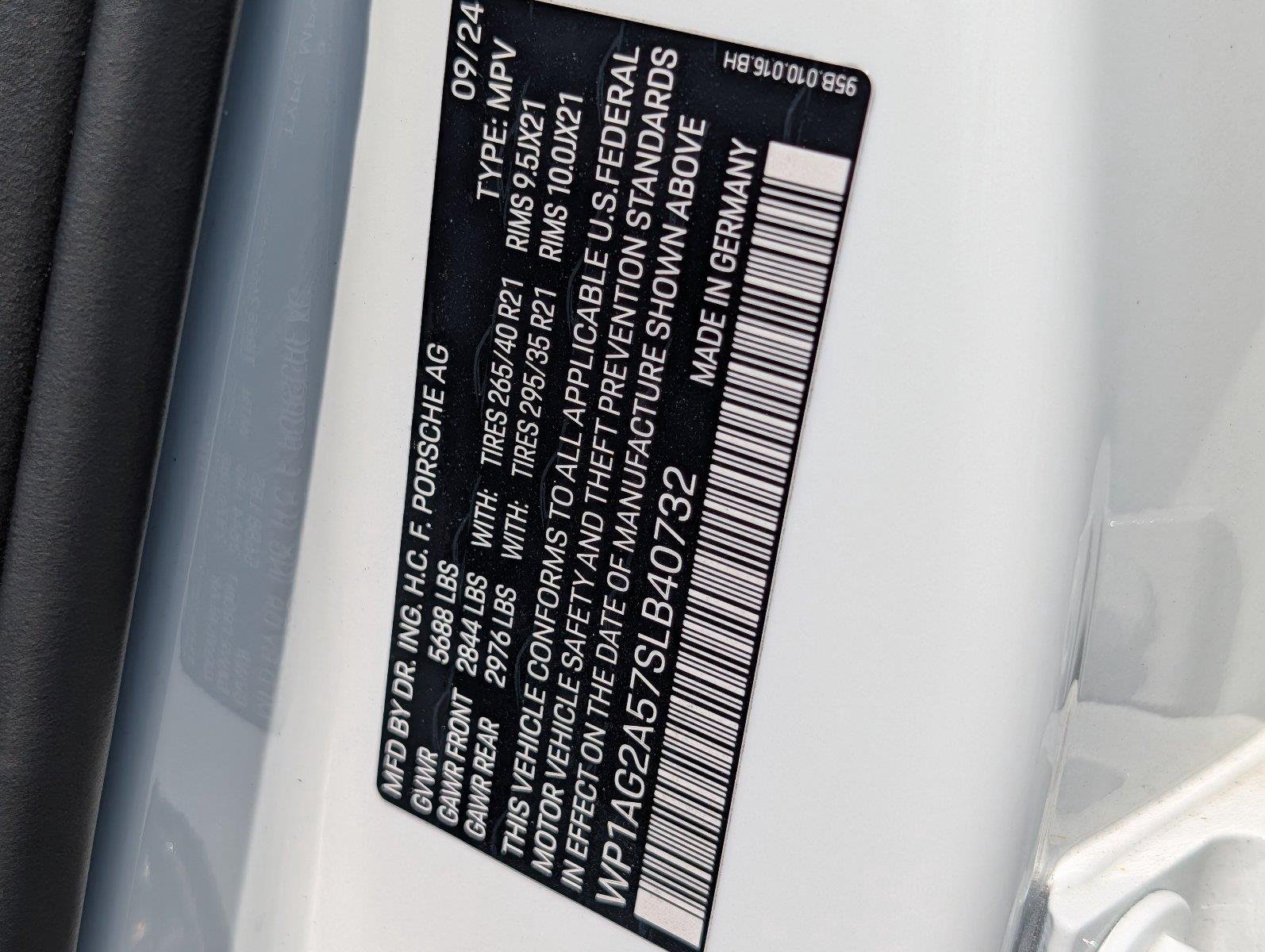 Used 2025 White Porsche S image 38