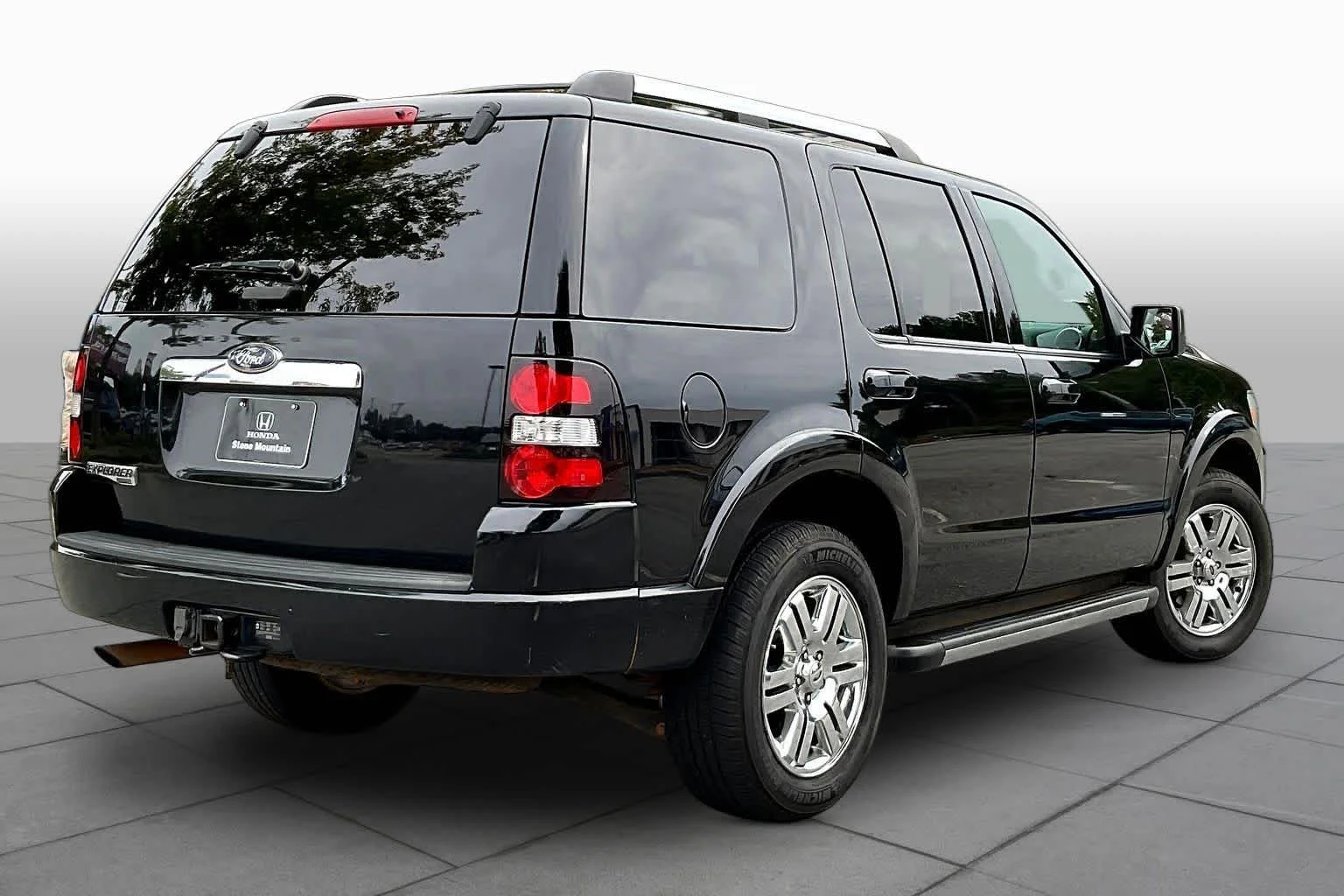 Used 2009 Black Ford Limited image 11