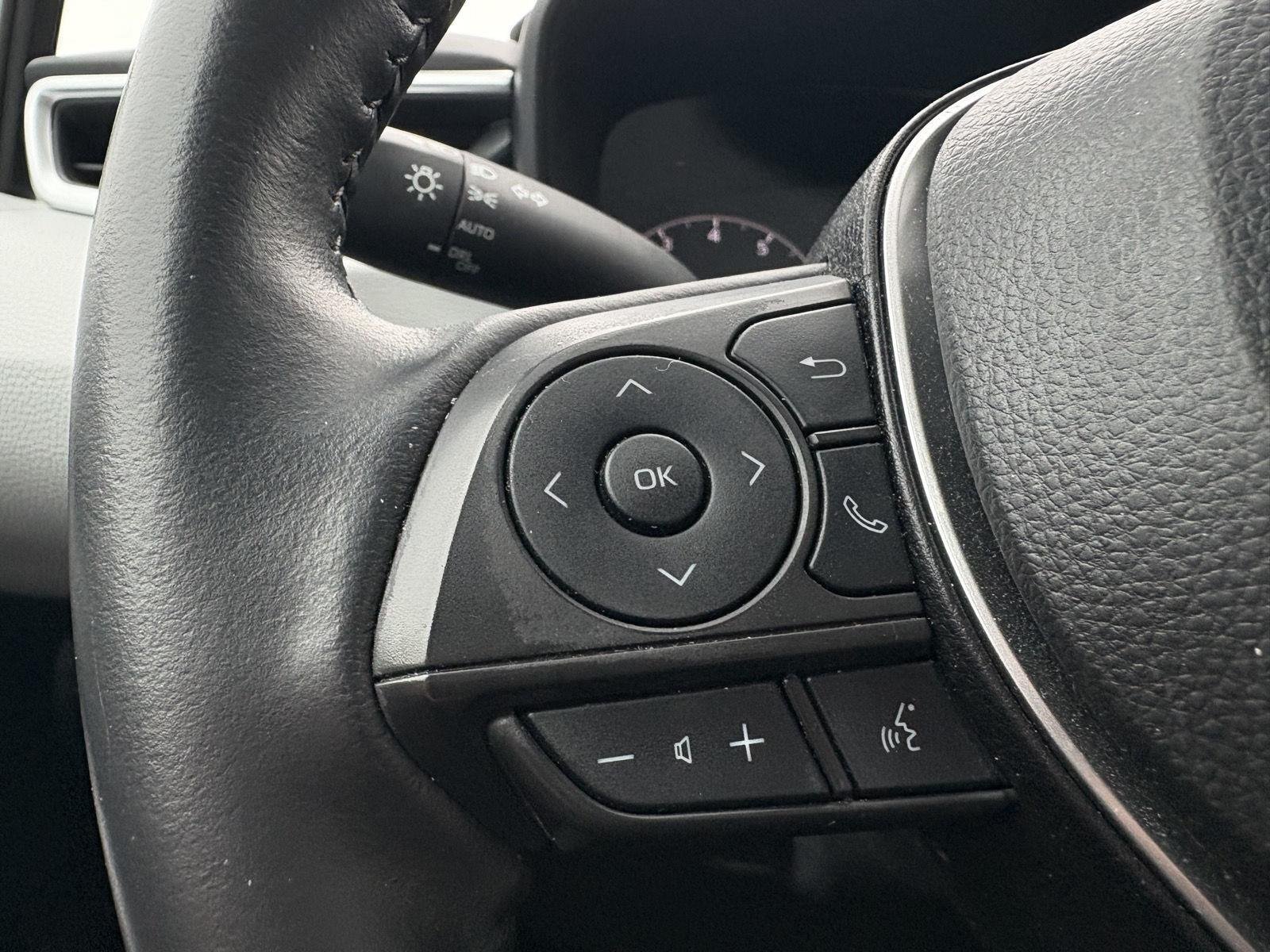 Used 2024 Ice Cap Toyota SE image 19