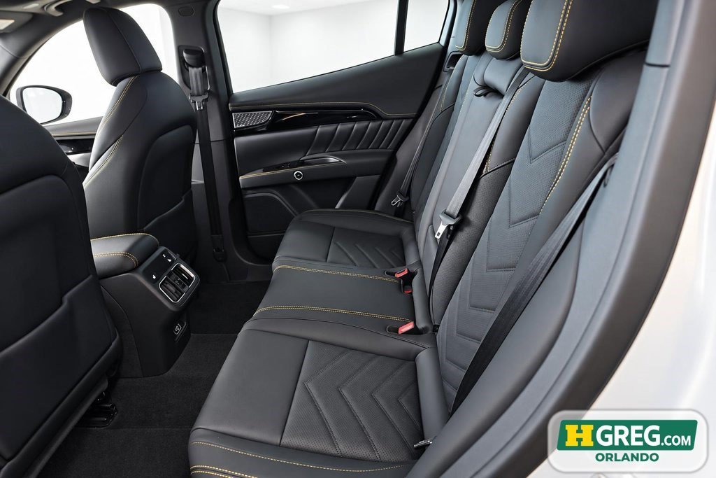 Used 2023 Bianco Astro Metallic Maserati Modena image 9