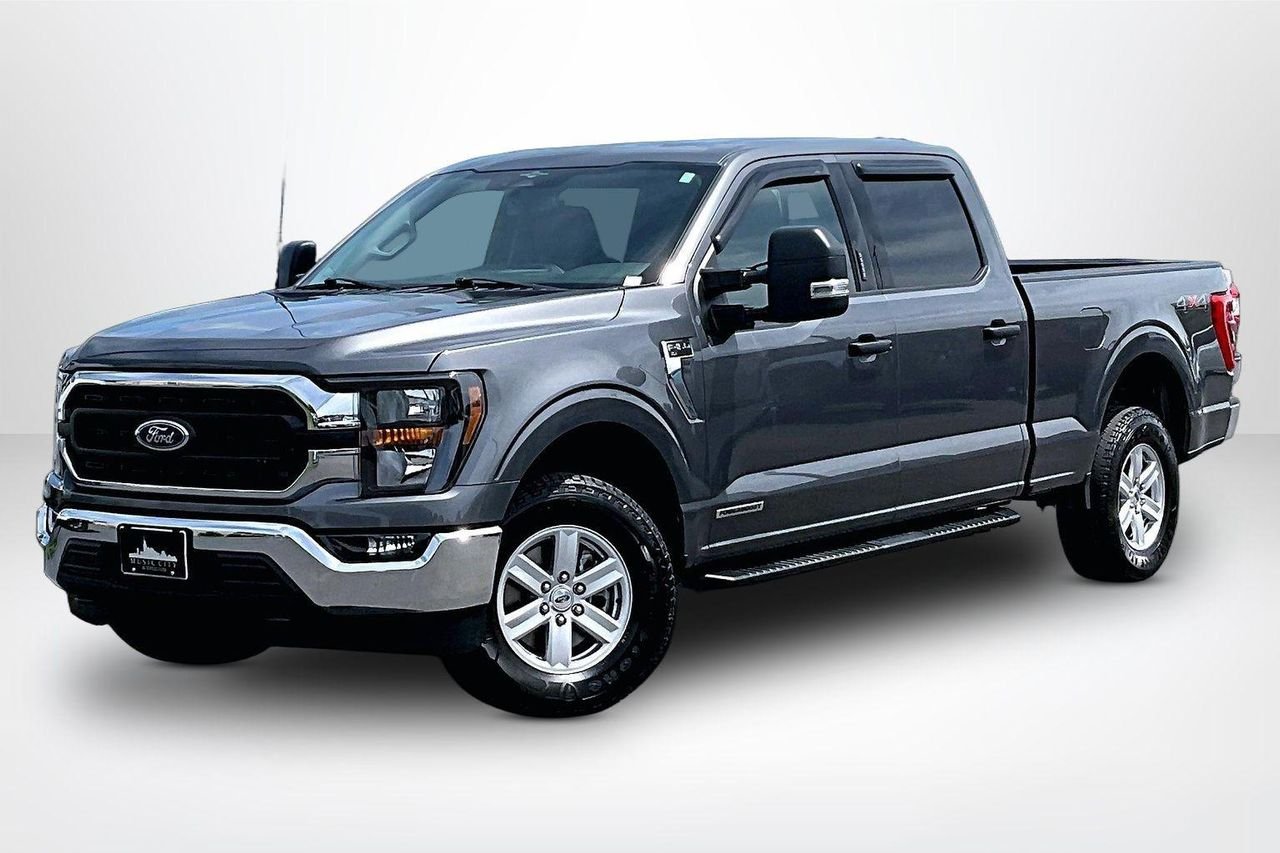 Used 2023 CARBONIZED GRAY METALLIC Ford XLT image 3