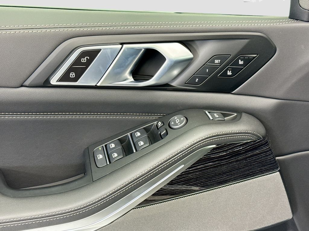 New 2026 Green Metallic BMW xDrive50e image 22