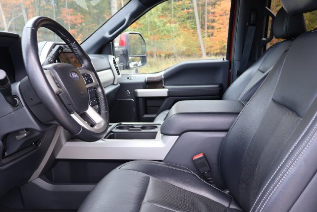 Used 2022 Red Ford Lariat image 12
