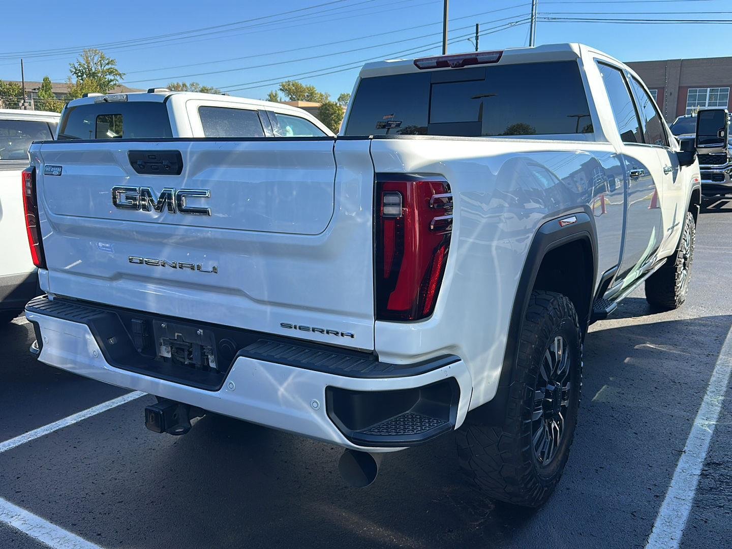 Used 2024 Summit White GMC Denali Ultimate image 3