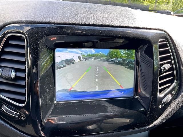 Used 2018 Blue Jeep Altitude image 26