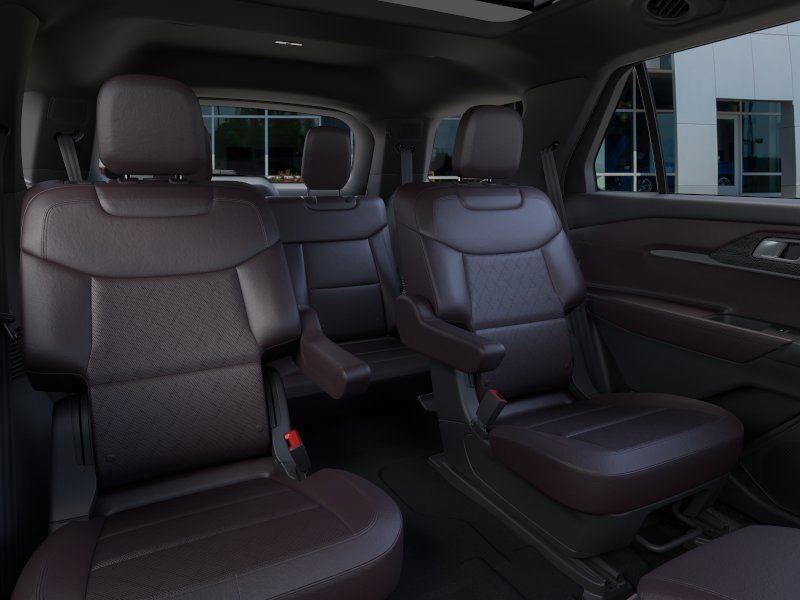 New 2026 Star White Metallic Tri-Coat Ford Platinum™ image 11