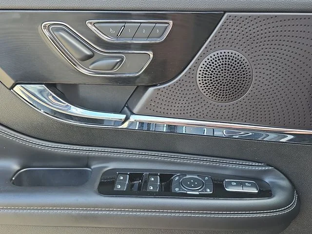 Used 2023 Gray Lincoln Standard image 19