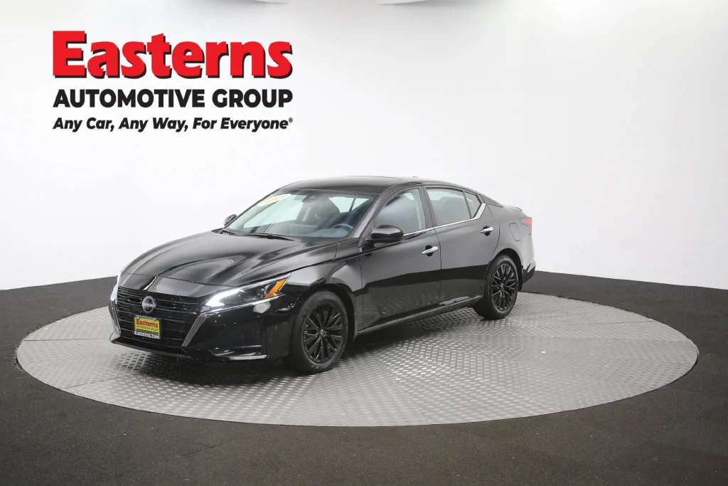 Used 2025 Black Nissan 2.5 SV image 57