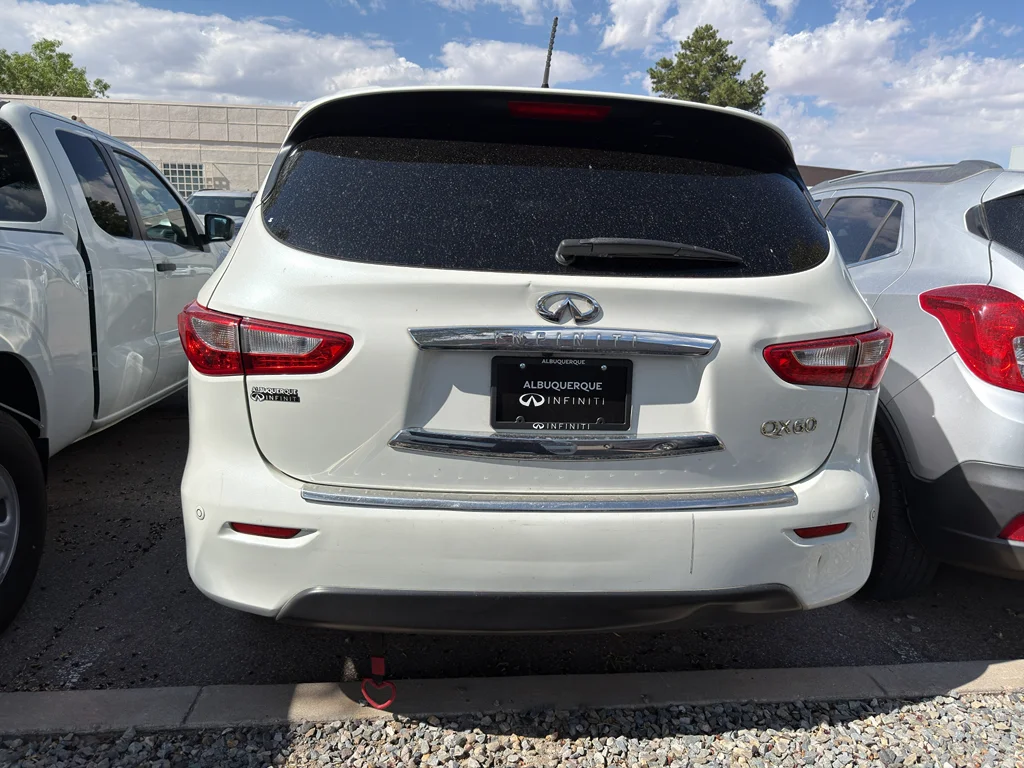 Used 2015 Majestic White INFINITI Base image 5
