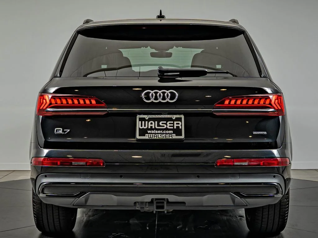 Used 2023 Mythos Black Metallic Audi 55 Premium Plus image 6