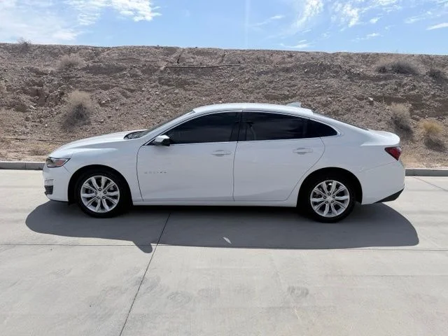 Used 2022 White Chevrolet LT image 5
