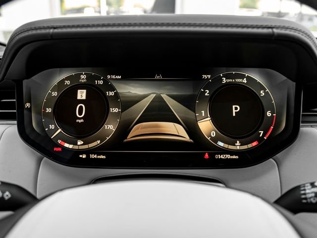 Used 2025 Fuji White Land Rover SE image 17