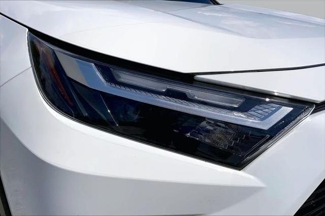 Certified Used 2023 ICE CAP Toyota  image 27