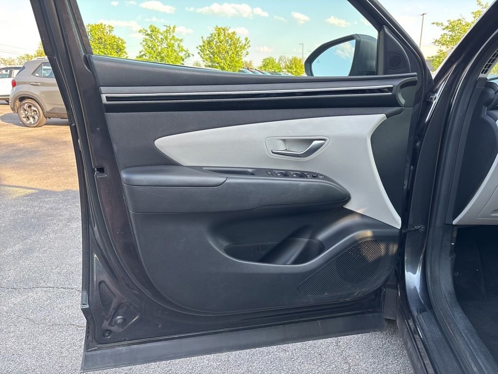 Used 2023 Gray Hyundai SEL image 13