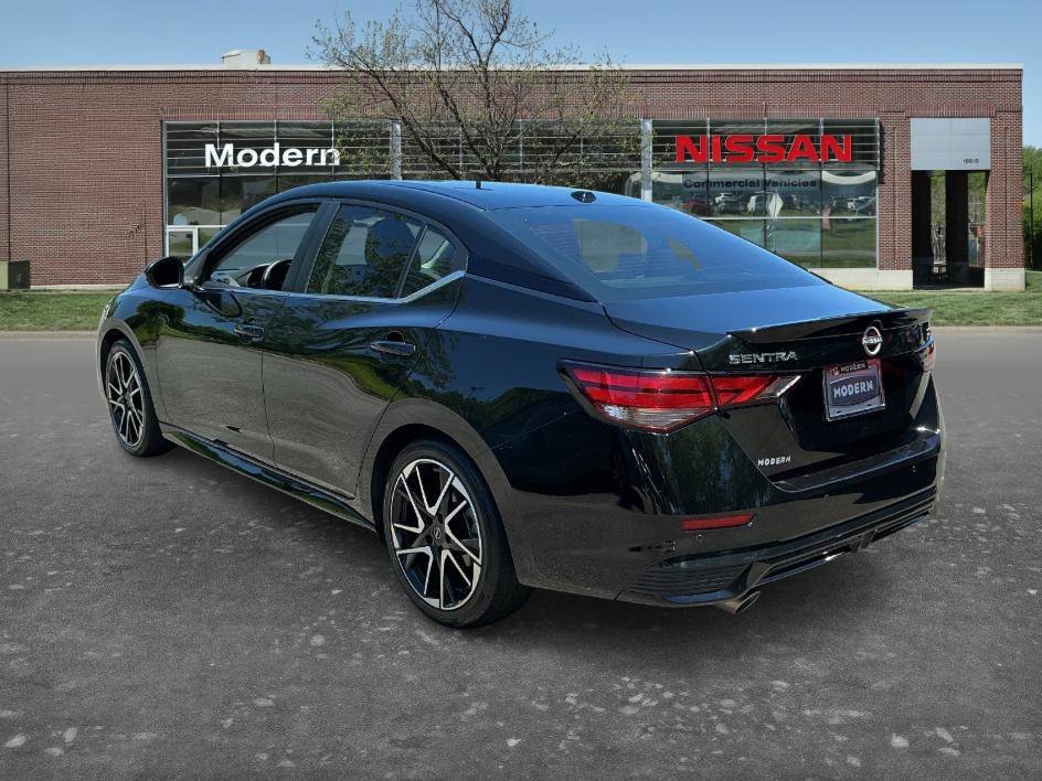 Certified Used 2024 Super Black Nissan SR image 2