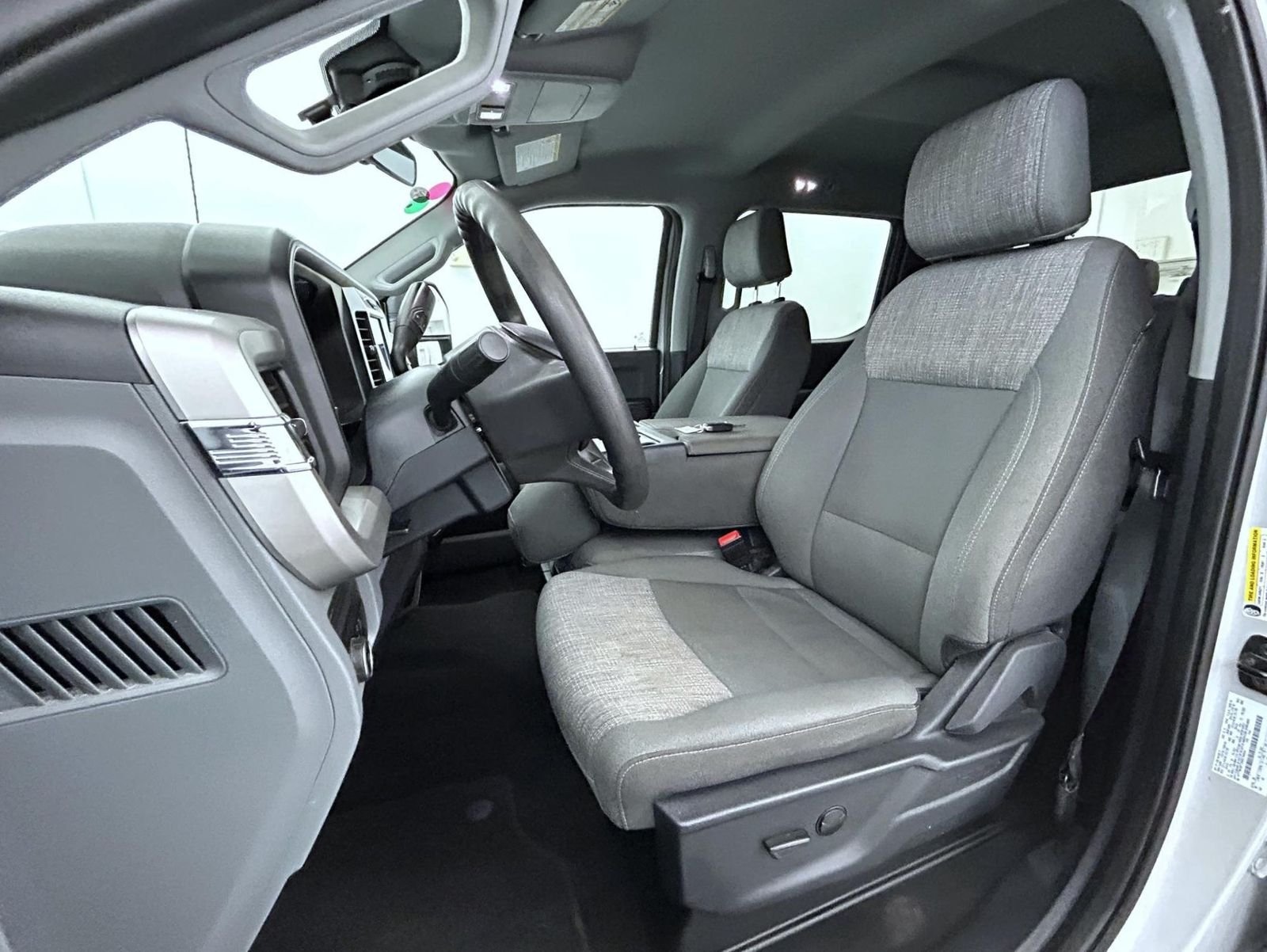 Used 2025 White Ford XLT image 10
