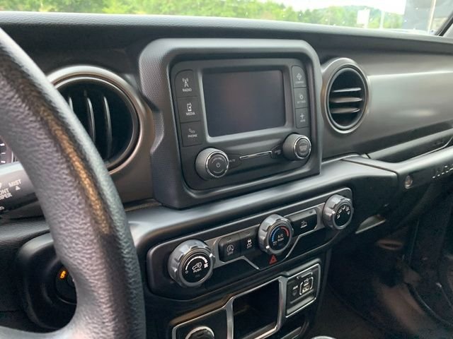 Used 2021 Gray Jeep Sport image 9