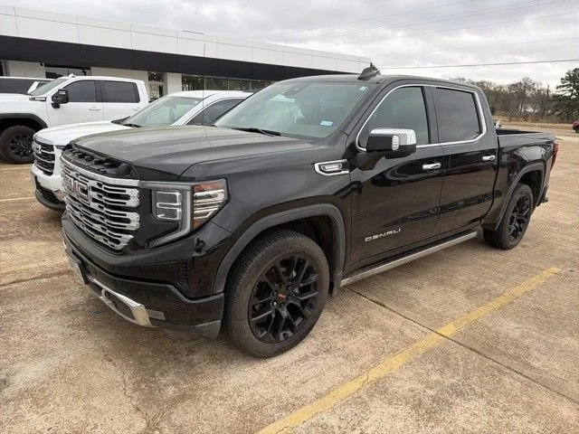 Used 2023 Onyx Black GMC Denali image 2