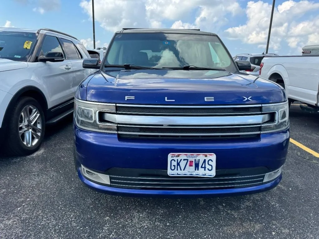 Used 2013 Deep Impact Blue Metallic Ford Limited image 3