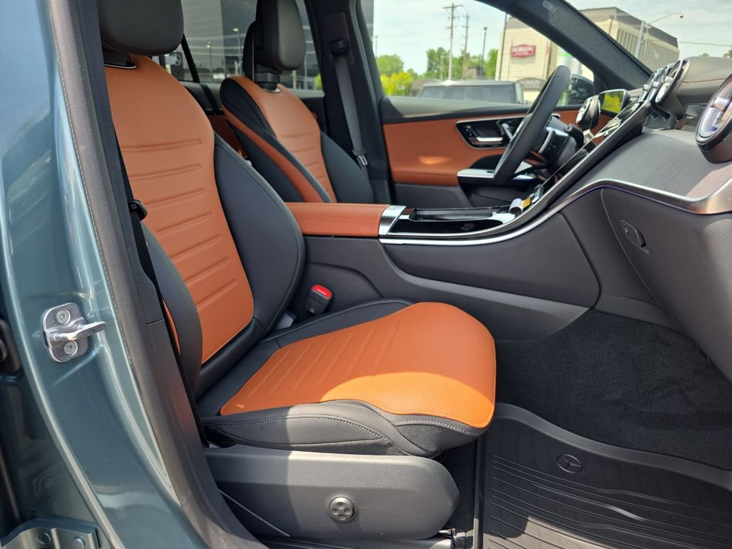 New 2026 Silver Mercedes-Benz GLC 300 image 16