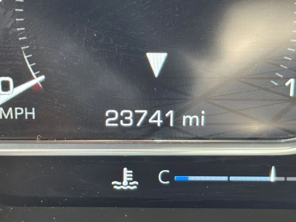 Used 2023 Brown GMC Elevation image 18