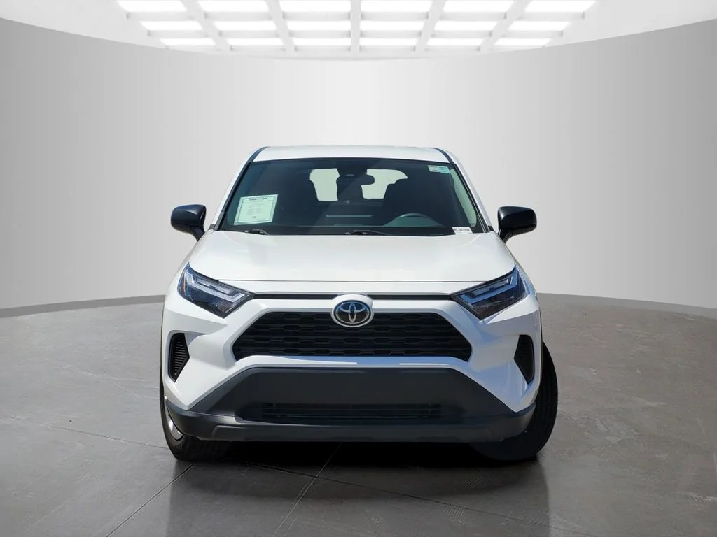 Used 2024  Toyota LE image 2