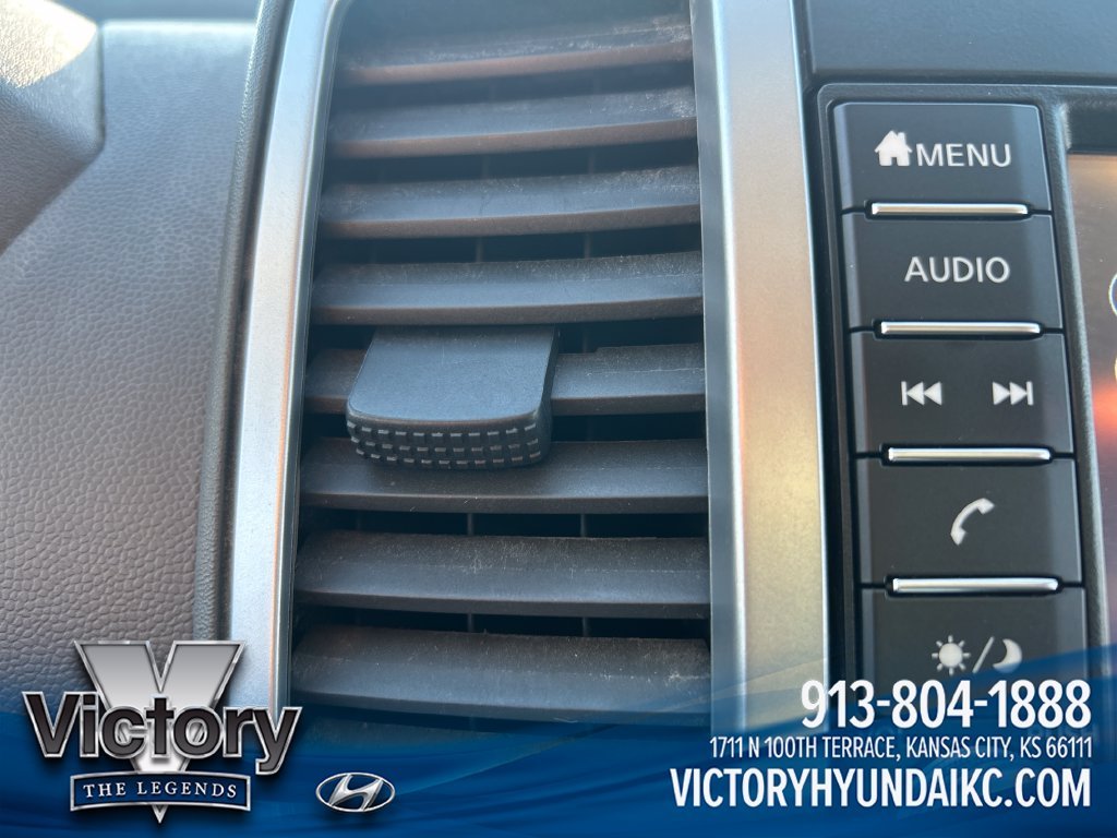 Used 2019 Blue Nissan SV image 24