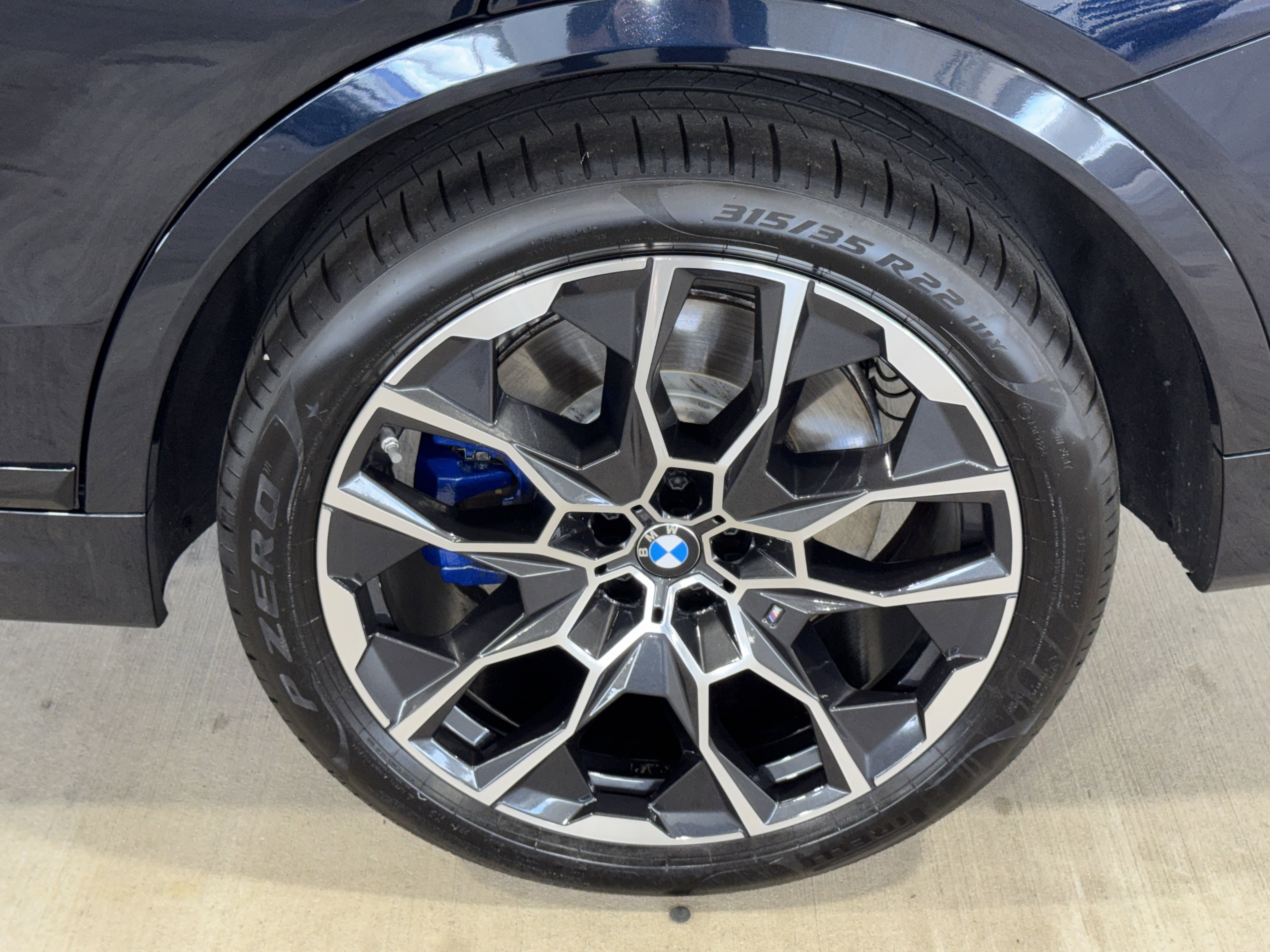 Used 2026 Carbon Black Metallic BMW M60i image 36