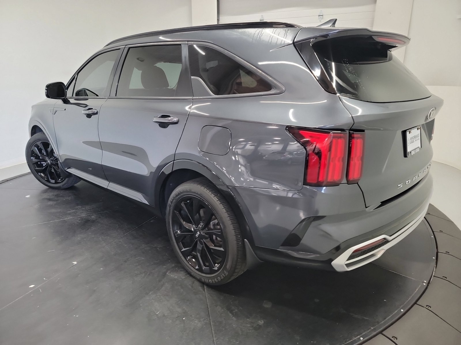 Used 2021 Gravity Grey Kia SX image 5