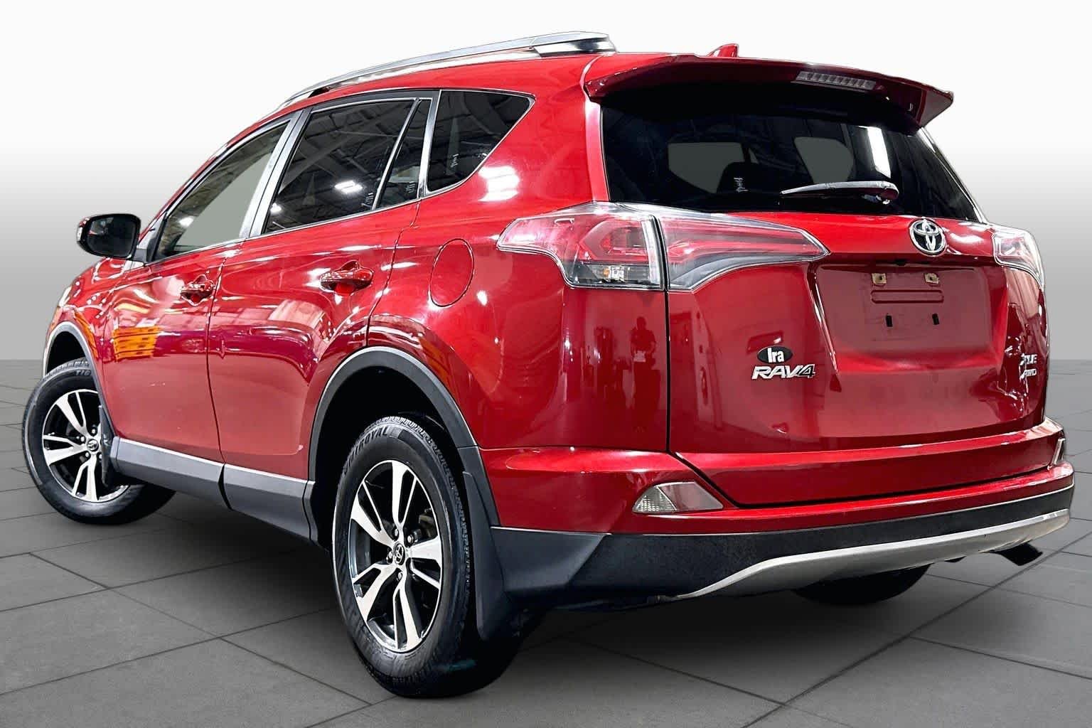 Used 2017 Barcelona Red Metallic Toyota XLE image 11
