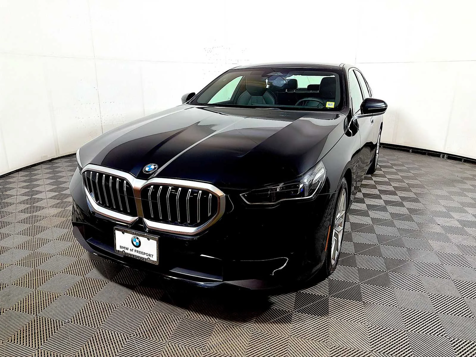 Used 2024 Black Sapphire Metallic BMW 540i xDrive image 3
