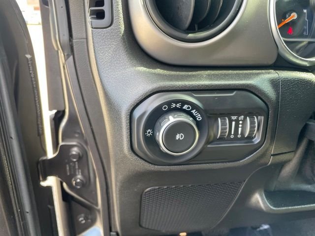 Used 2018 Crystal Metallic Jeep Unlimited Sport S image 16