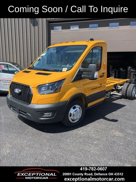 Used 2026 Yellow Ford Base image 1