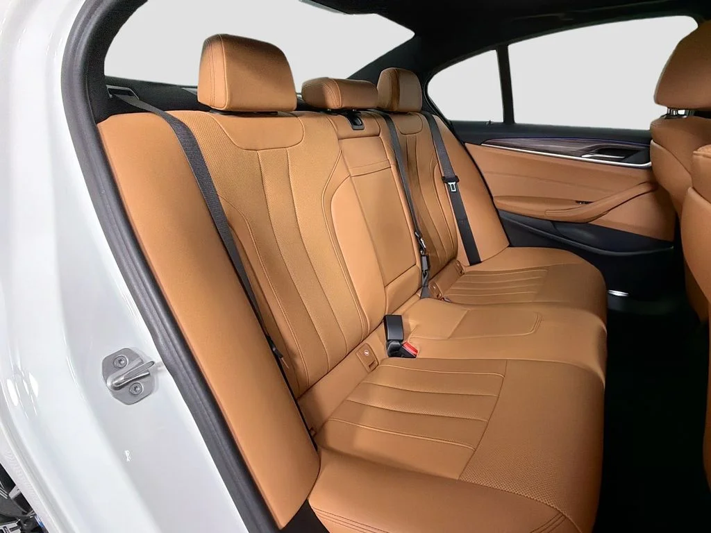 Used 2022 White BMW 530i image 28