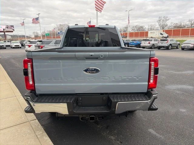 New 2026 Glacier Gray Metallic Tri-Coat Ford F-250® Lariat® image 37
