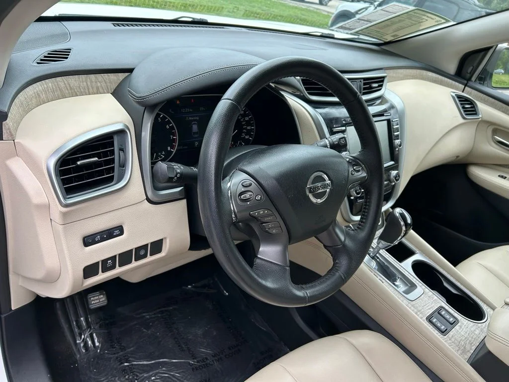 Used 2022 Pearl White Tri-Coat Nissan SV image 21