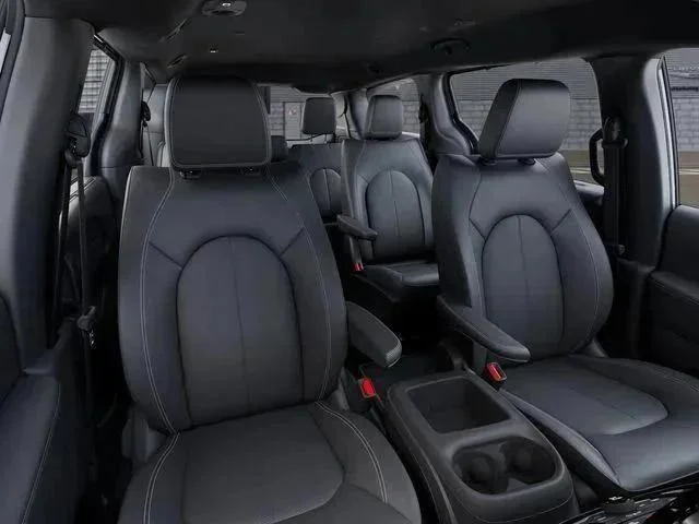 2026 Chrysler Voyager LX - Photo 20