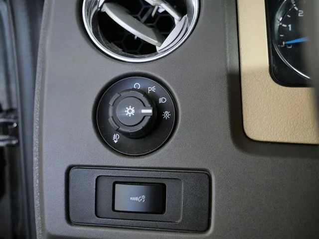 Used 2014 Brown Ford XLT image 23