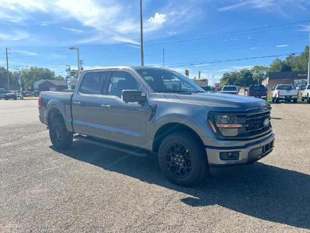 New 2026 Carbonized Gray Metallic Ford XLT image 18