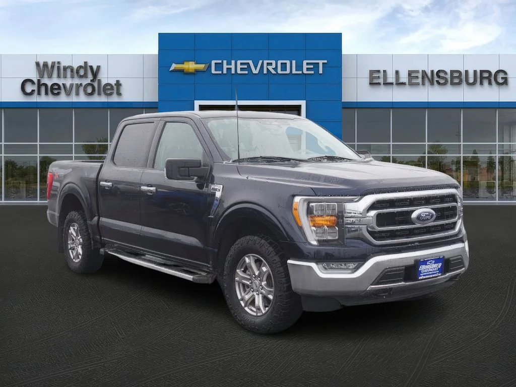 2023 Ford F-150 XLT 4x4 SuperCrew 145 in's photo